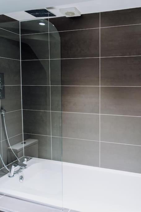 Modern 1br In Brixton - Just Renovated! Appartement *